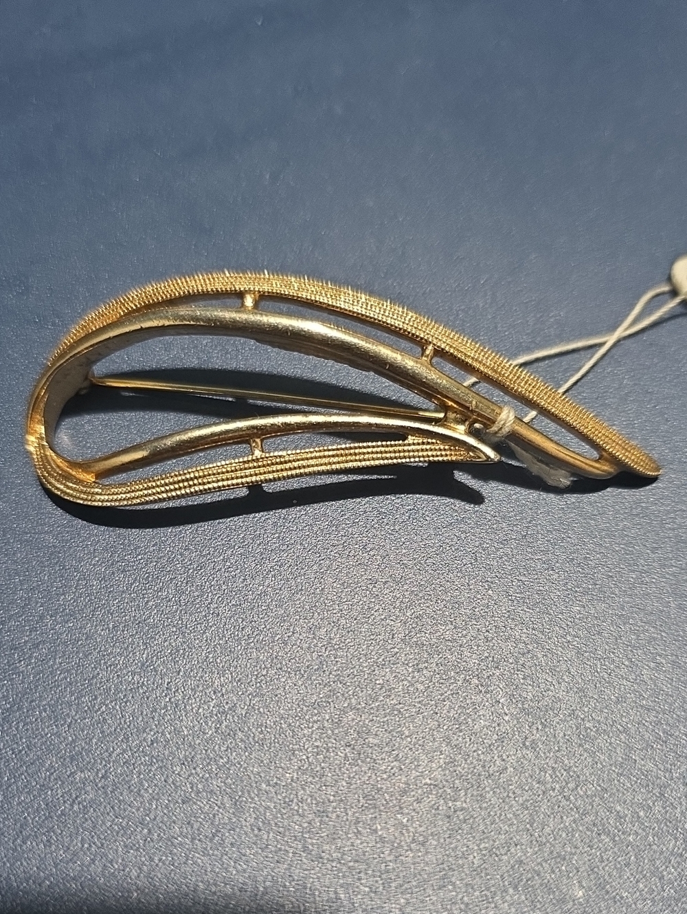 Sarah Coventry Gold-Tone Twisted Ribbon Brooch